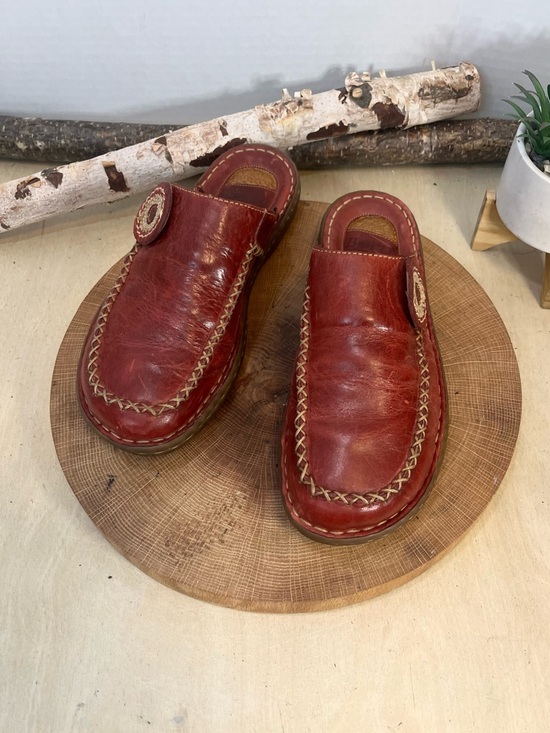 Born Shoes - Børn Red Leather Whipstitch Mules Slip On Clogs Women’s Size 9